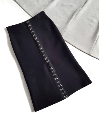 Черная юбка черная теплая на серебристых застежках No Brand