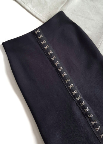 Черная юбка черная теплая на серебристых застежках No Brand