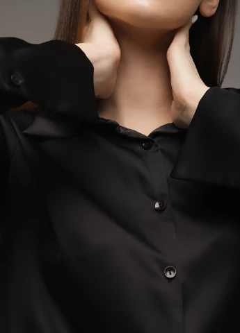 Чорна блуза Sateen