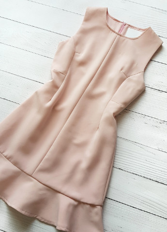 Розовое платье без рукавов демисезонное нежно розовое No Brand