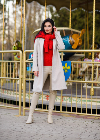 Красный женский мягкий свитер с воротником стойкой. SVTR