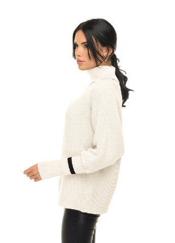 Молочний светр з рукавами "кажан" SVTR
