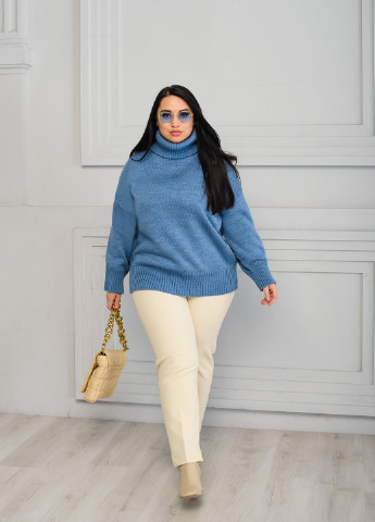 Блакитний вільний жіночий светр SVTR