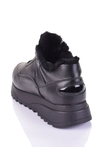 Черные зимние кроссовки Ditas