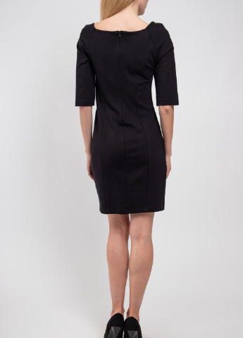 Черное кэжуал черное платье с коротким рукавом Daniela Fargion однотонное