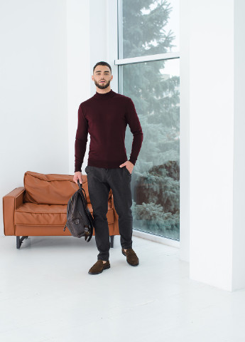 Бордовый мужской свитер с воротником "стойка" SVTR