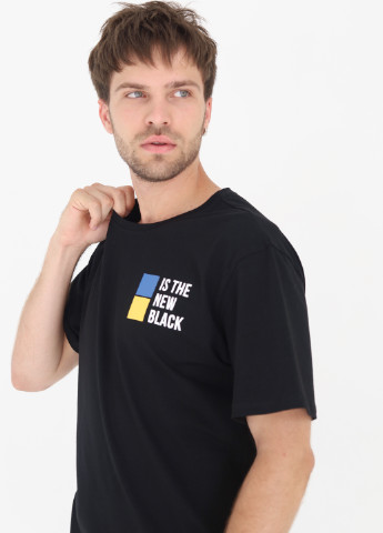 Черная футболка "is the new black" черного цвета Rebellis
