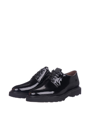 Черные классические туфли Cosottinni