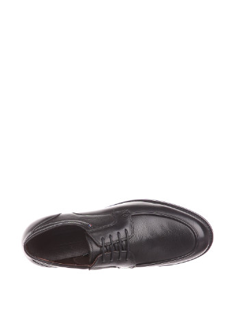 Черные классические туфли Cosottinni