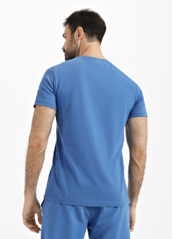 Блакитна футболка чоловіча з круглим вирізом Роза