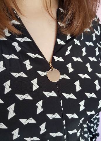 Черно-белое платье миди в геометричный принт Piena