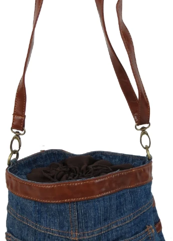 Молодіжна джинсова сумка у формі жіночої спідниці 28х24х8 см FASHION JEANS (257064024)