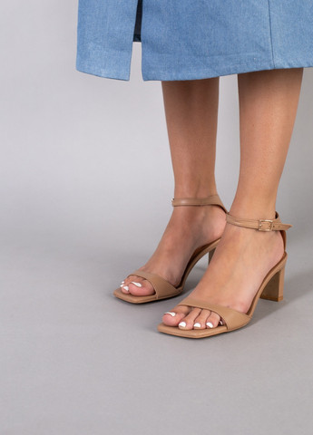 Бежевые босоножки shoesband Brand на липучке