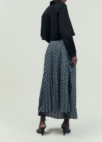 Черная кэжуал рубашка однотонная Zara