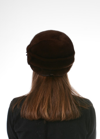 Зимова жіноча шапка з натурального хутра норки Меховой Стиль шарик (257258761)
