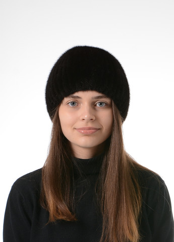 Зимова жіноча в'язана шапка з хутра норки Меховой Стиль коса (257259462)