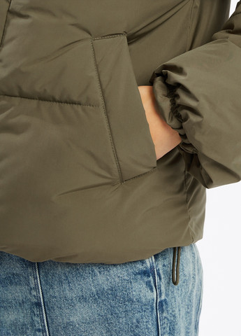 Оливкова (хакі) демісезонна водовідштовхувальна куртка з флісом усередині Pimkie