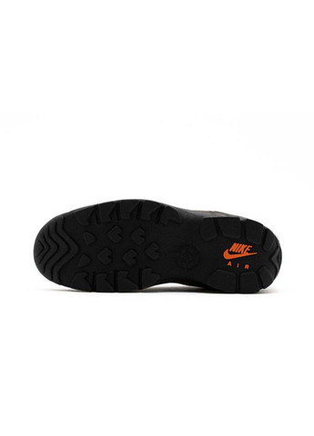 Коричневые демисезонные кроссовки Nike