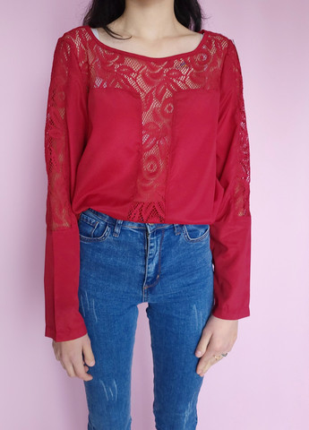 Бордовая демисезонная блузка бордовая с гипюровой вставкой No Brand