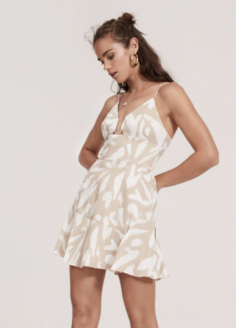 Бежева кежуал міні сукня з відкритими плечима а-силует Finders Keepers з абстрактним візерунком