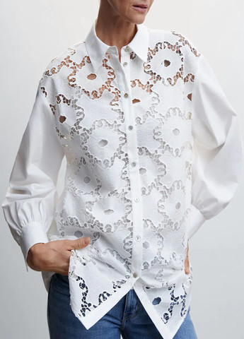 Белая кэжуал рубашка с геометрическим узором Mango