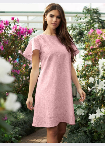 Розовое платье до колена из прошвы розового цвета Dressa