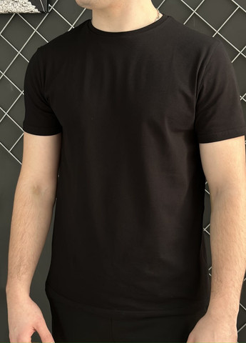 Черная футболка хлопковая базовая Vakko