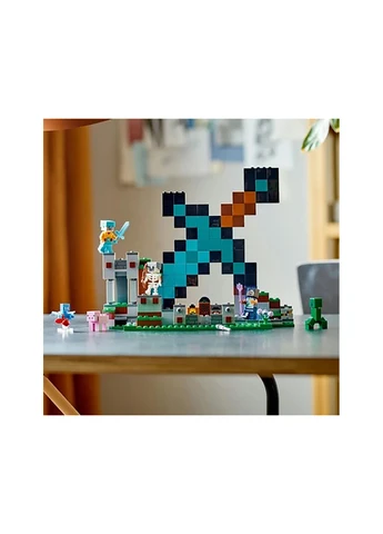 Конструктор Minecraft Форпост із мечем 21244 Lego (257875131)