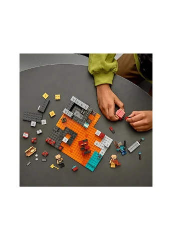 Конструктор Minecraft Бастион подземного мира 21185 Lego (257875087)