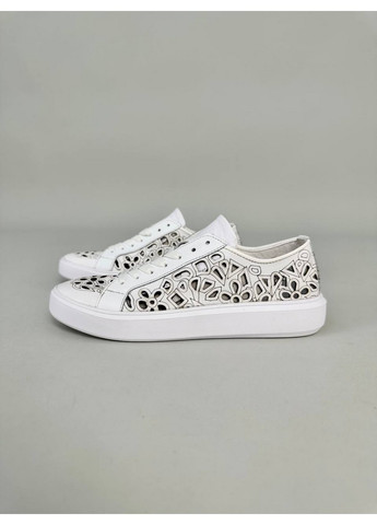 Белые женские кожаные кеды 36 VZUTIK