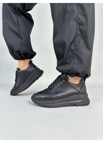 Черные всесезонные женские кожаные кроссовки 36 VZUTIK