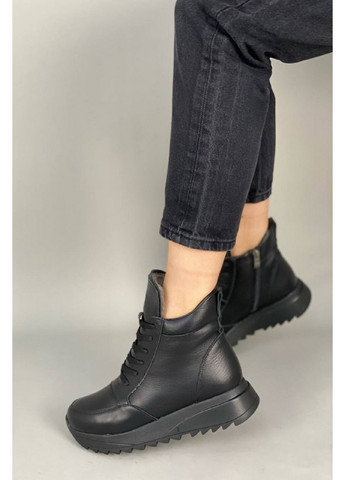 Черные демисезонные женские кожаные кроссовки 36 VZUTIK