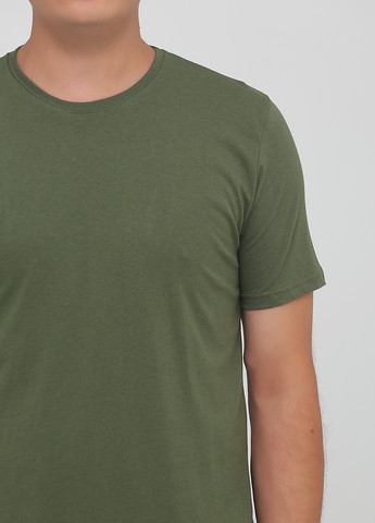 Оливковая футболка мужская Наталюкс 11-1358