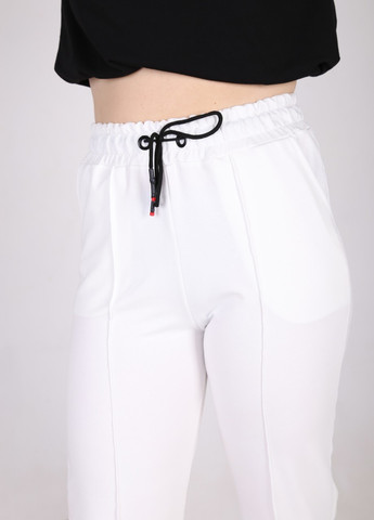 Белые спортивные летние прямые брюки JEANSclub