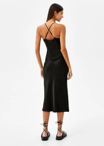 Чорна сукня Bershka