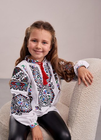 Вишита блуза для дівчинки "Казка" MEREZHKA (258287600)