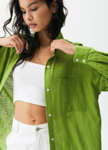 Зелёная рубашка Pull & Bear