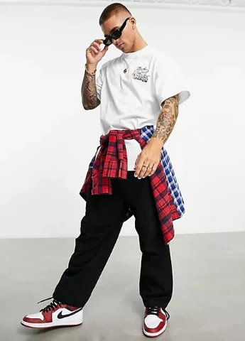 Белая футболка Pull & Bear