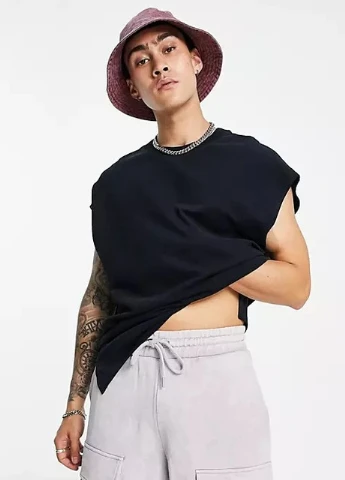 Чорна футболка Bershka