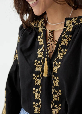 Чорна жіноча вишиванка, сорочка із золотою вишивкою S M L(42 44 46) No Brand (258486822)