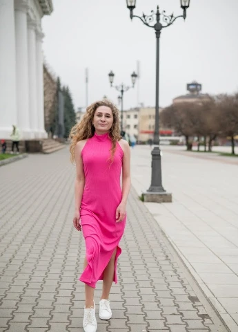 Фуксинова (кольору Фукія) кежуал сукня приталеного силуету V.O.G. однотонна