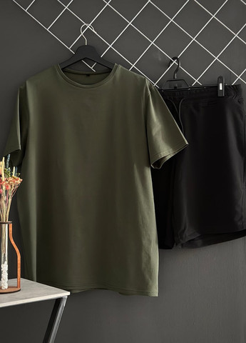 Оливковий (хакі) літній шорти чорні + футболка хакі Vakko