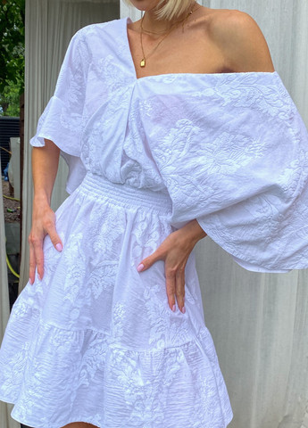Білий повсякденний актуальна сукня з бавовни у ніжному білому кольорі Jadone Fashion однотонна