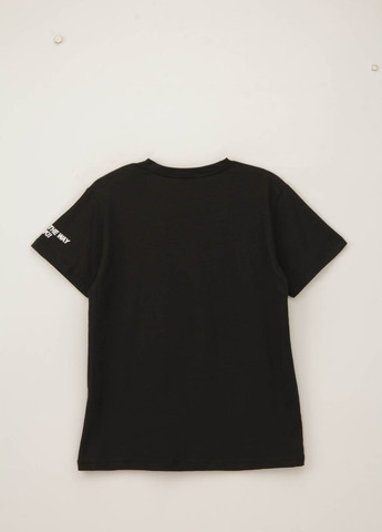 Черная летняя футболка Yesmina