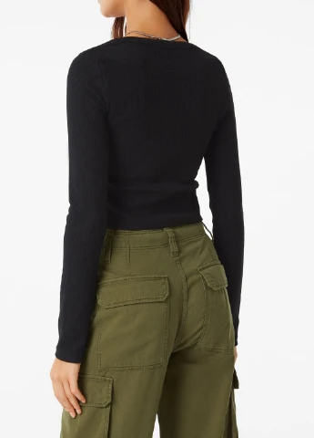 Черный летний свитер Bershka
