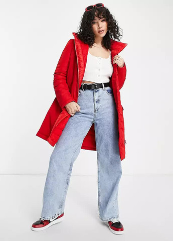 Червона демісезонна куртка з поясом Love Moschino