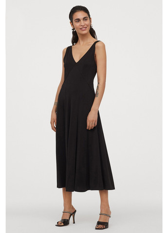 Черное кэжуал платье макси на бретелях H&M однотонное