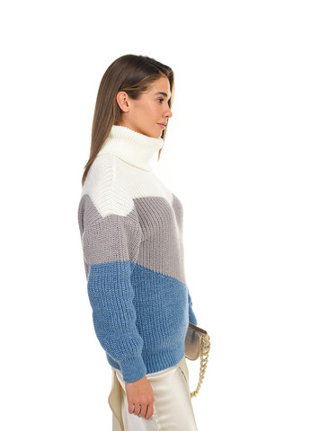 Блакитний трьохкольоровий об'ємний светр “oversize” SVTR