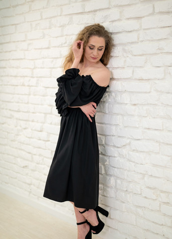 Чорна коктейльна сукня довга з об'ємними рукавами V.O.G. однотонна