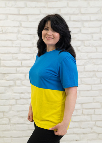 Сине-желтая всесезон футболка патриотической расцветки с коротким рукавом V.O.G.